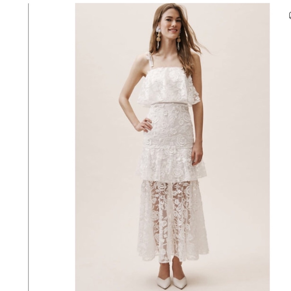 Monique Lhuillier DaLynn Lace Fitted White Midi Dress